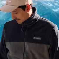 Calentita y ocupa poco espacio: así es la chaqueta que necesitamos para el próximo otoño y cuesta menos de 24 euros