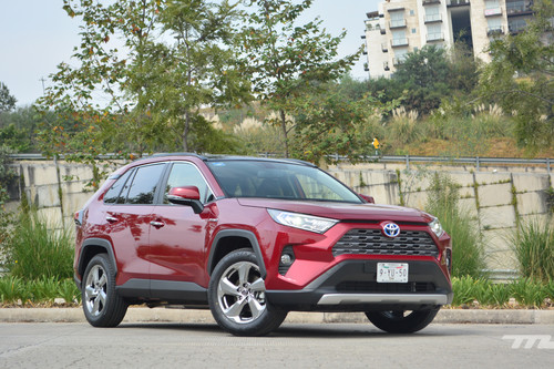 Toyota RAV4 Hybrid, a prueba: un C-SUV que consume menos gasolina que un Yaris