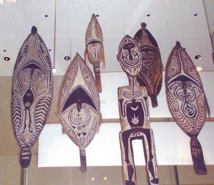 Reale y sus escudos humanos