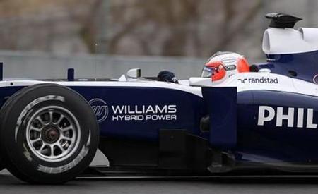Rubens Barrichello marca el mejor tiempo de nuevo bajo la lluvia