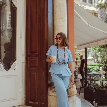 Cinco pantalones de colores desde 30 euros en Zara, Stradivarius y Adolfo Dominguez que tenemos en el radar las expertas en moda 