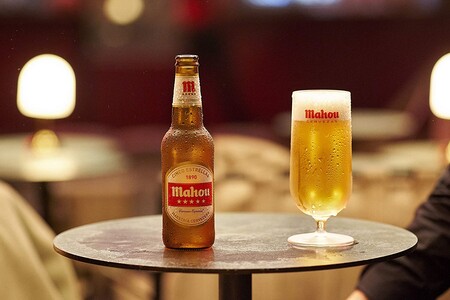 La cerveza más vendida de Amazon es de Mahou: se fabrica en España, te la envían gratis con Prime y hoy la tienes en oferta