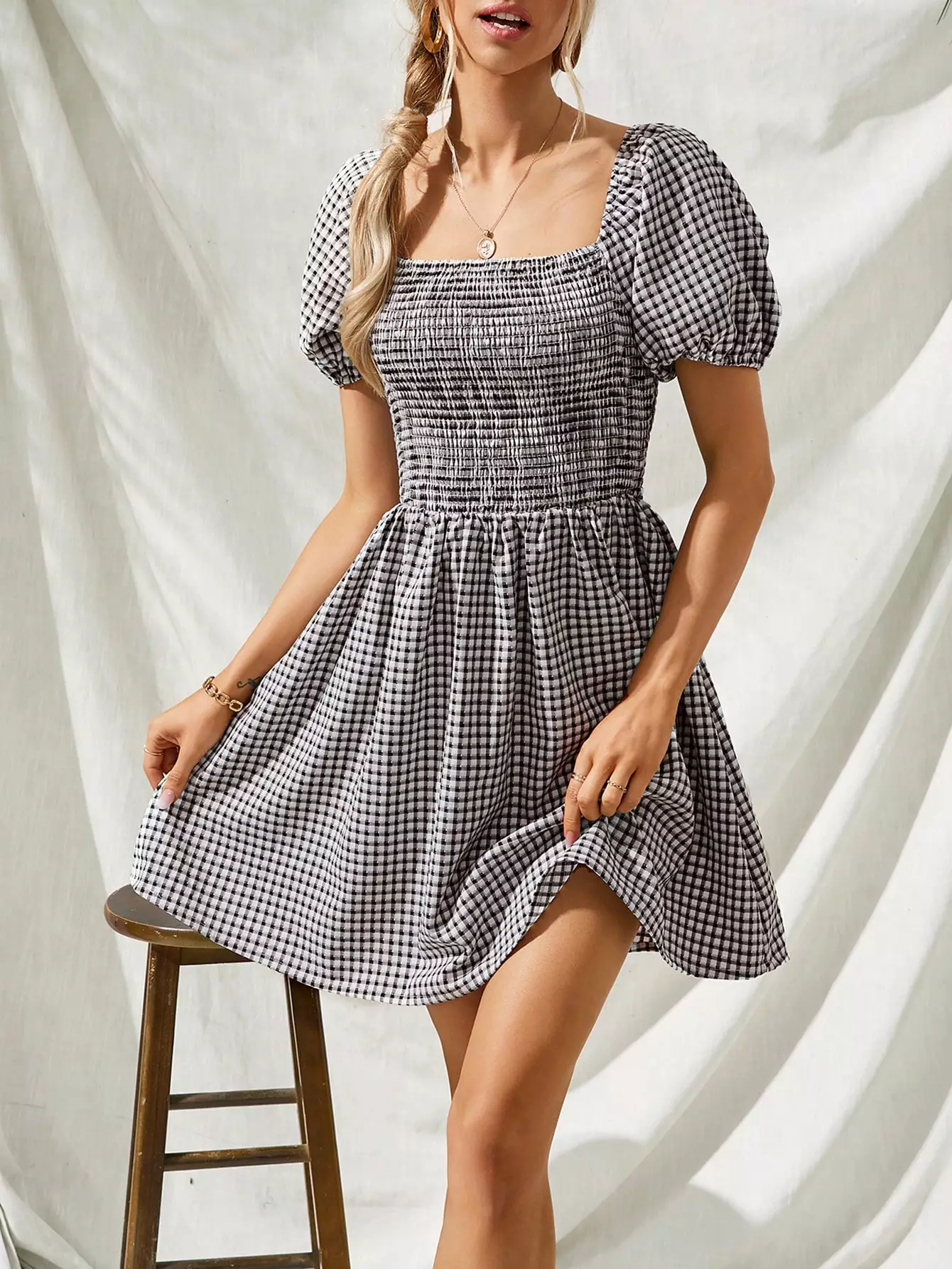 Vestido cuadros Vichy en color negro.
Tallas de la XS a la L