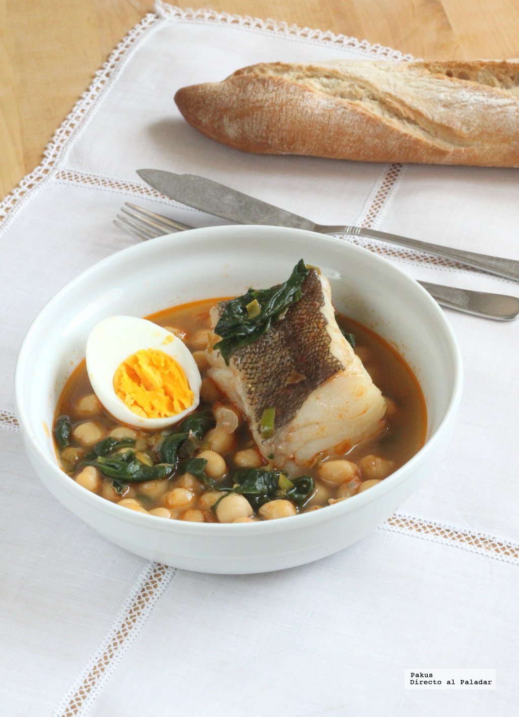 Garbanzos con bacalao y espinacas: Receta tradicional