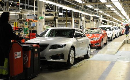 Saab sigue con su producción parada este verano