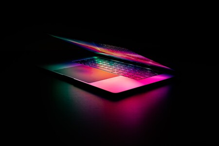 Nuevo chip, mismo diseño: el MacBook Pro de entrada que veremos en marzo llevará un chip M2 pero conservará la Touch Bar según MacRumors