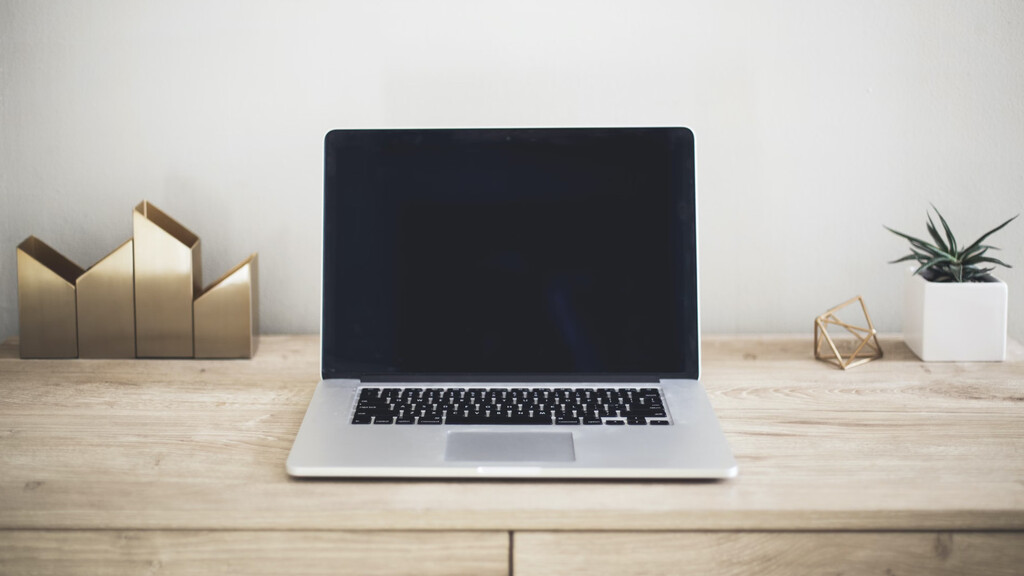 Si te han regalado un portátil, estos son algunos de los accesorios que vas a necesitar 