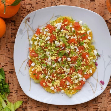 La mejor ensalada de invierno antioxidante no lleva tomate ni lechuga y es un plato completo muy fácil de hacer 