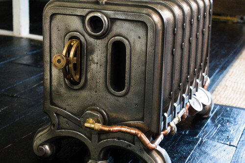 La refrigeración líquida ya es cosa del pasado, este jugador enfría su PC con un radiador de hierro fundido victoriano