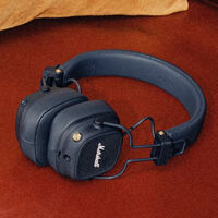 Con un diseño retro que enamora y batería de larga duración, estos auriculares Marshall están a precio de outlet ahora