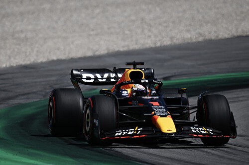 Max Verstappen puede con todo: aprovecha otra debacle de Ferrari para ganar en Barcelona y liderar la Fórmula 1