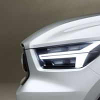Volvo abre el camino para la llegada de los nuevos V40 y XC40 con un teaser