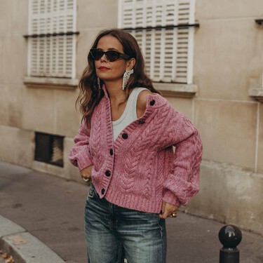 Estos son los vaqueros anchos favoritos de las chicas bajitas en otoño: atemporales y tobilleros