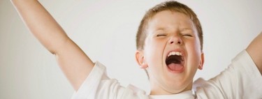 Conectar emocionalmente con los hijos, clave para tratar (y prevenir) problemas graves de comportamiento en la infancia