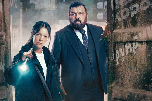 'Reina Roja' temporada 2 - fecha de estreno, tráiler, reparto, y todo lo que sabemos sobre 'Loba Negra', la continuación de la serie de Amazon Prime Video