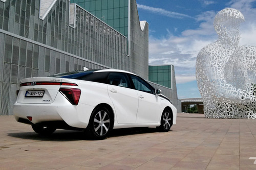 "En España no hay un plan nacional de hidrógeno, ese es el problema". Los expertos del coche eléctrico de hidrógeno se posicionan