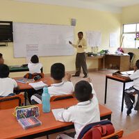 Ser maestro en México es una profesión de alto riesgo: uno de cada tres enseña en los municipios más violentos del país 