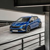 El Renault Clio 2024 se pone al día con mejores materiales y hasta versión de apariencia deportiva Alpine