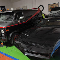 El 'Coche Fantástico' y la furgoneta del Equipo A, las joyas sobre ruedas incautadas a los narcos de la Operación Tijuana