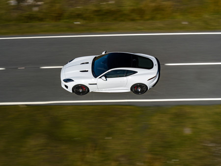 Jaguar F-Type Chequered Flag