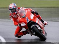 Casey Stoner continúa imponiendo su ley
