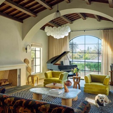 Las mesas auxiliares de siempre han pasado de moda: estas son las nuevas tendencias en 2026 