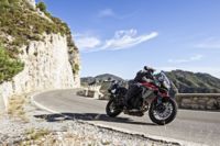 Dos nuevas Tiger más equipadas llegan a la familia: Triumph Tiger 800 XRT y XCA