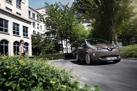 Europa supera los 150.000 coches enchufables vendidos en 2016 con el Renault ZOE a la cabeza