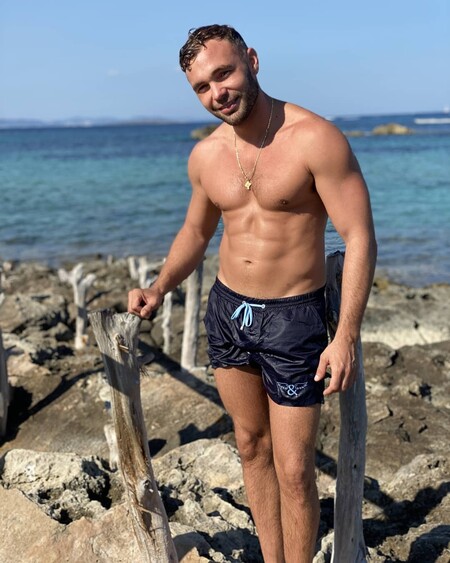 Cristian Suescun totalmente desnudo por la papela verde (dinerito) en su nueva cuenta de 'OnlyFans'