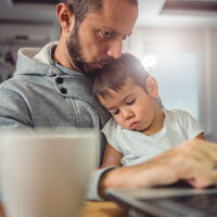 La salud mental del padre también importa. El estrés paterno se relaciona con problemas de conducta en los hijos a los dos años