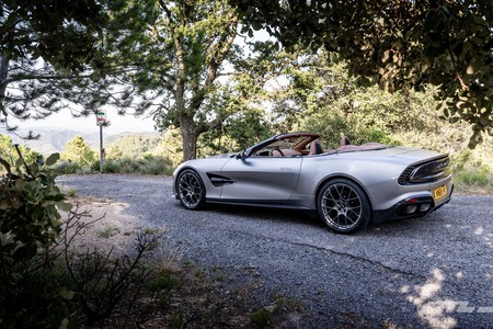 Aston Martin Vanquish Volante 2025 Prueba 013