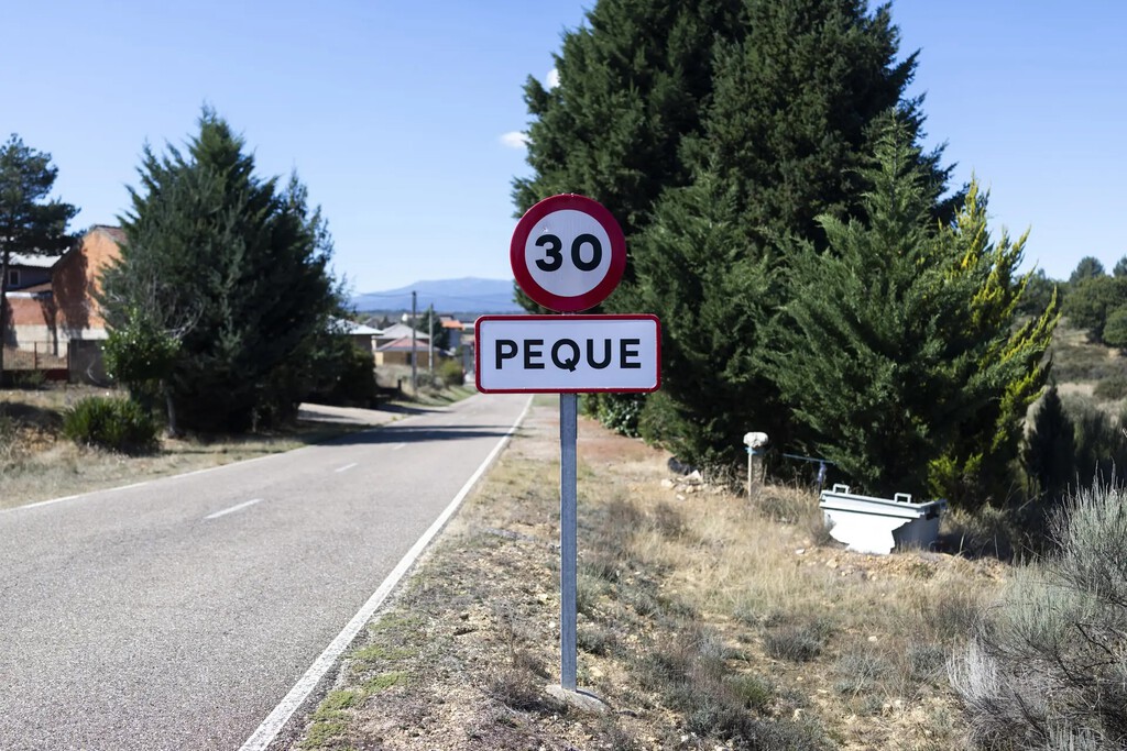 Hace 20 años, un pueblo de Zamora quiso quedarse con el cementerio nuclear de España. Sus vecinos han dicho "no" 