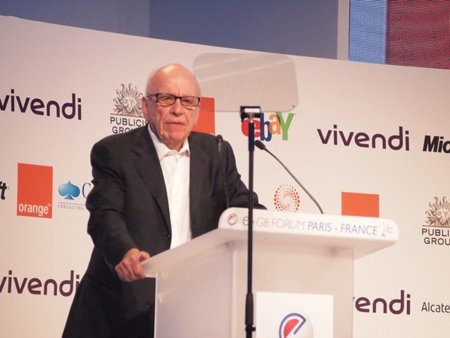¿Por qué el seguro de vida de Assange incluye información sobre Murdoch?