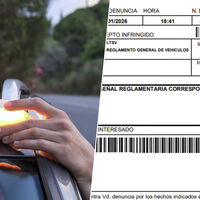 Si la pregunta es si es cierto que la DGT no va a multar por llevar la baliza V-16, la respuesta es: la tregua duró seis días