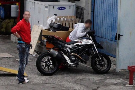 Foto espía Ducati Hypermotard 848