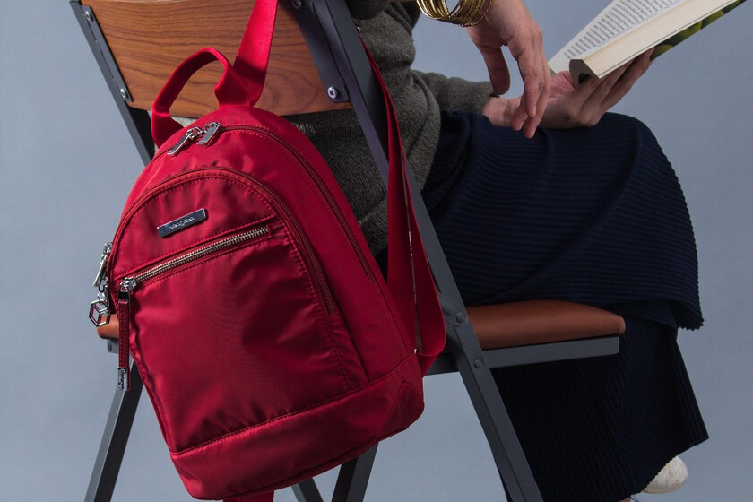 Decathlon tiene la mochila Eastpak más vendida de Amazon con un precio