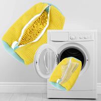 Ni Mercadona, ni Lidl: fichamos la bolsa para lavar zapatillas en la lavadora que las deja como nuevas