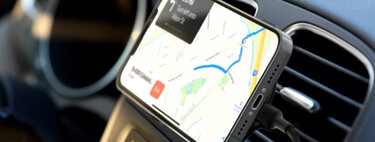 No compraría cualquier soporte de móvil para el coche: este, además de rebajado, es un cargador compatible con MagSafe 