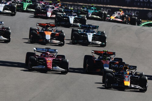 Max Verstappen se pasea en Austin y ya casi depende de sí mismo para ser campeón del mundo de F1 por quinta vez 