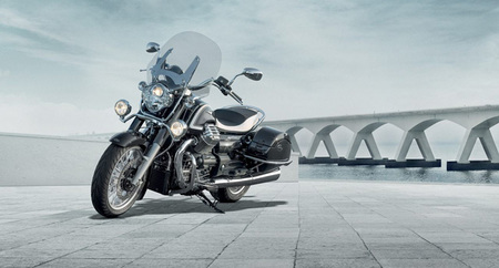 Salón de Milán 2012: Moto Guzzi California 1400 Custom y Touring, las dos caras de la misma moneda