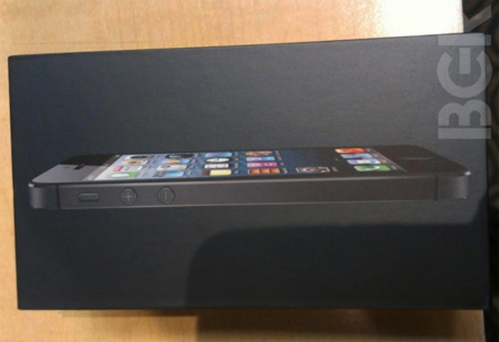 ¿El primer desempaquetado de iPhone 5?