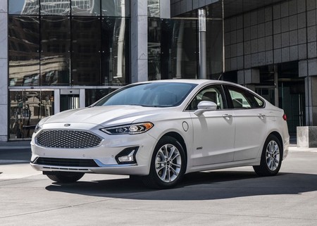 ¿Sorpresa? El Ford Fusion será reemplazado por... ¡otro SUV!