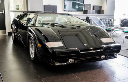 Lamborghini Countach 25th Anniversary
