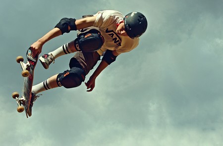 Hasta un 50% de descuento en zapatillas, mochilas y camisetas Vans en la Vuelta al Cole de El Corte Inglés