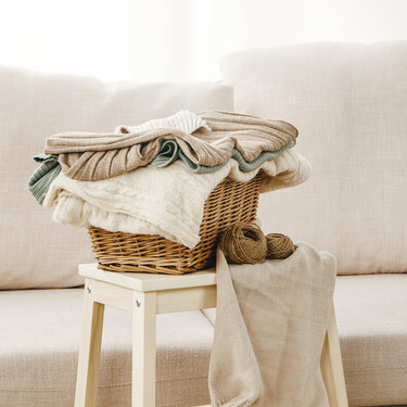 Vuelve a Ikea el tendedero plegable que lleva arrasando más de 15 años porque pesa poco y cabe detrás de la puerta