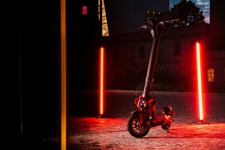 Este es el primer patinete eléctrico de MV Agusta: 500 W de potencia y 50 km de autonomía para sumarse a la ola ecológica