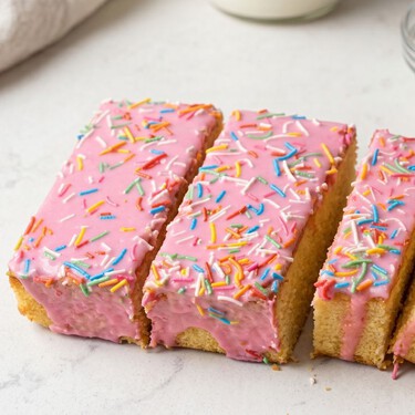 Fácil y nostálgico: cómo hacer el pan rosa con chispas que te regresa directo al recreo
 