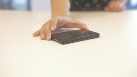 Invizbox Go crea una conexión WiFi segura para tus terminales móviles usando una VPN y TOR