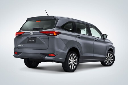 camioneta de tres filas más barata de México