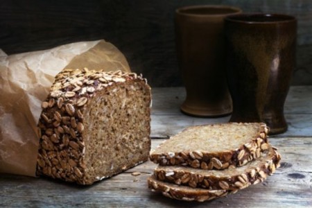 Pan de grano completo, el gran desconocido con mejores propiedades